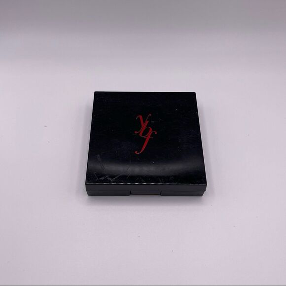 YBF Your Best Friend Neutralizing Face Pressed Powder - Picture 2 of 6